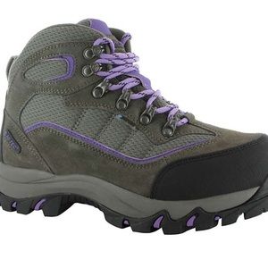 Hi-Tec boots. Size 9.5.